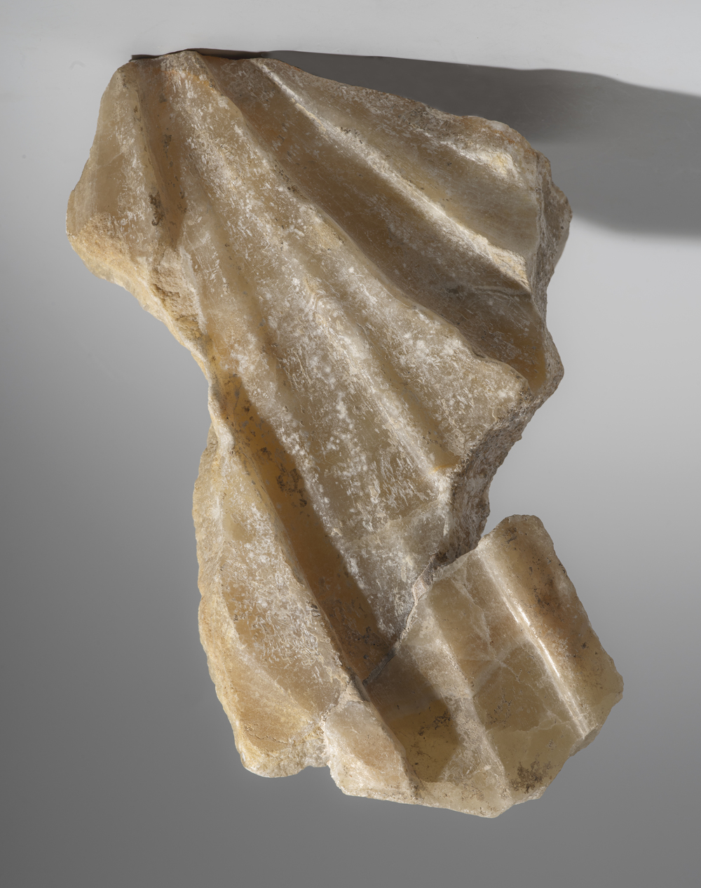 Fragment de buste en albâtre