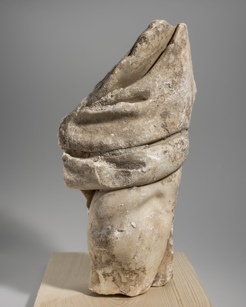 Fragment de jambe et drapé du cycle d’Hercule