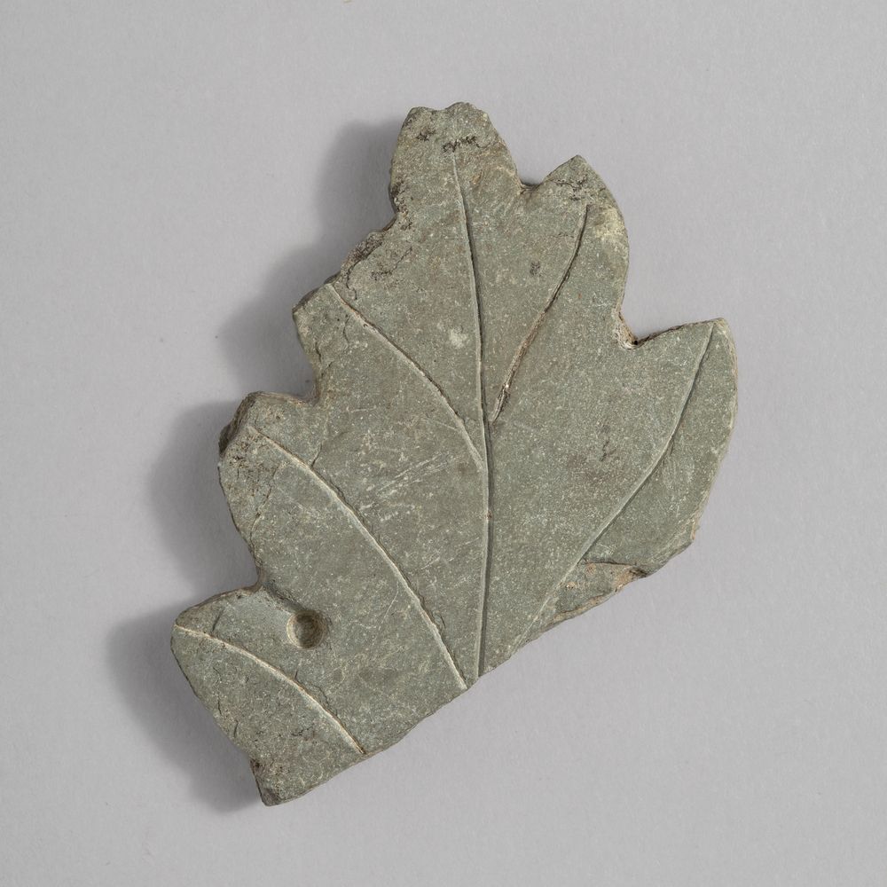 Feuille – fragment de décor architectural