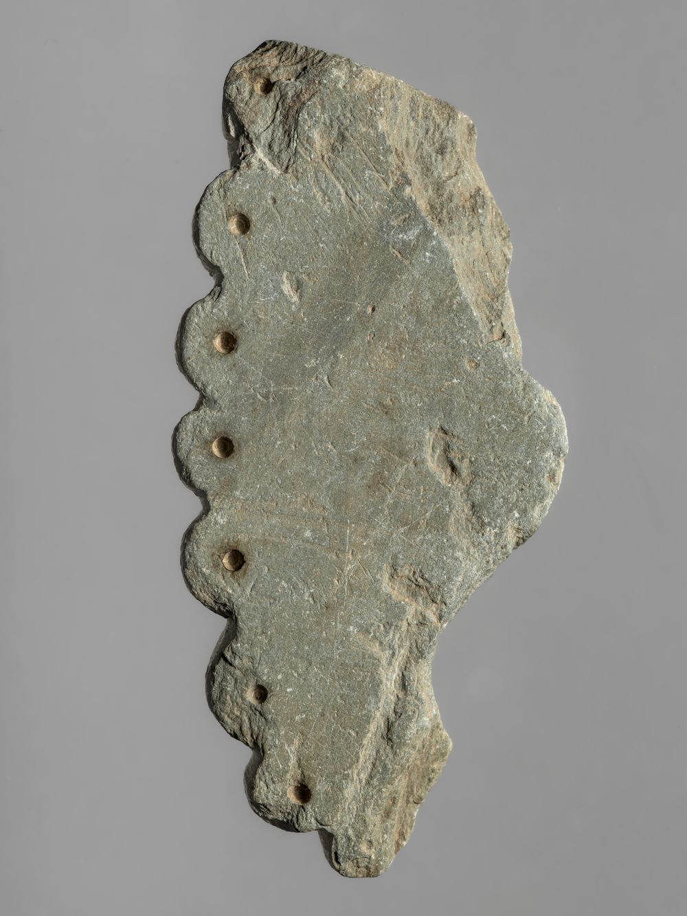 Feuille à limbe ondulé – fragment de décor architectural