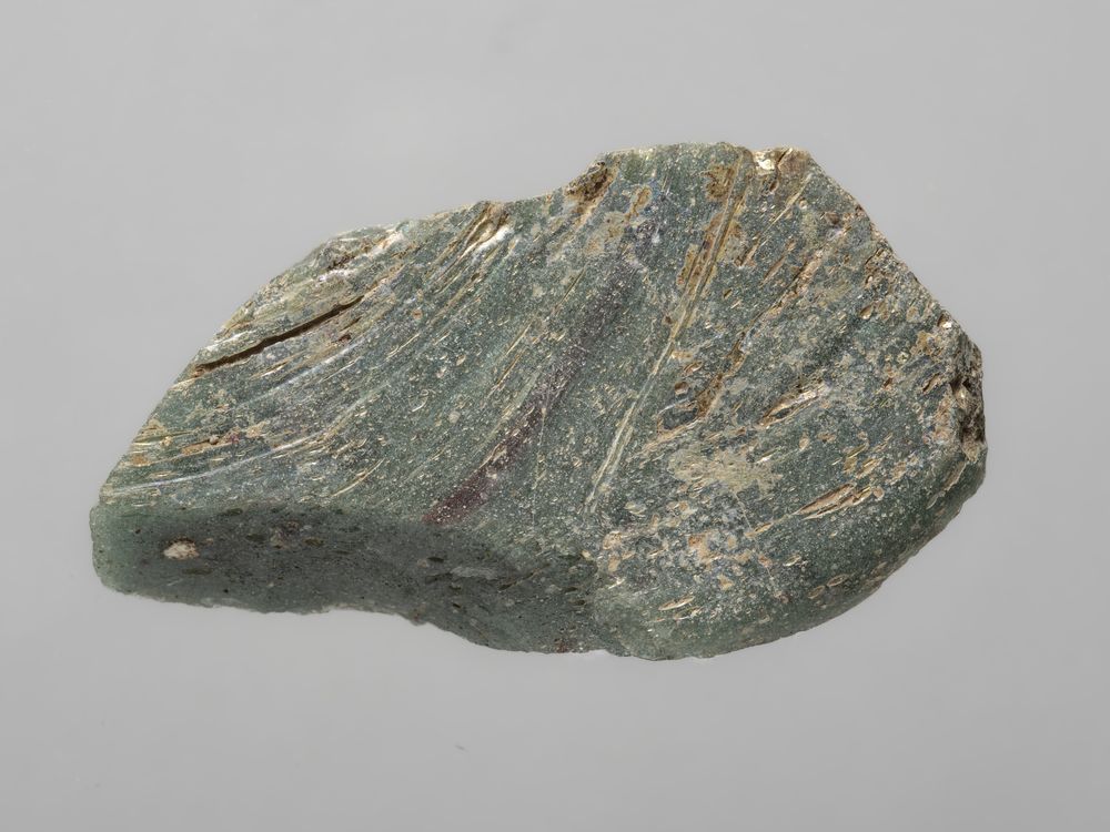 Fragment de décor en verre