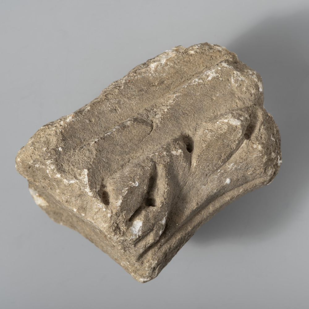 Fragment de chapiteau