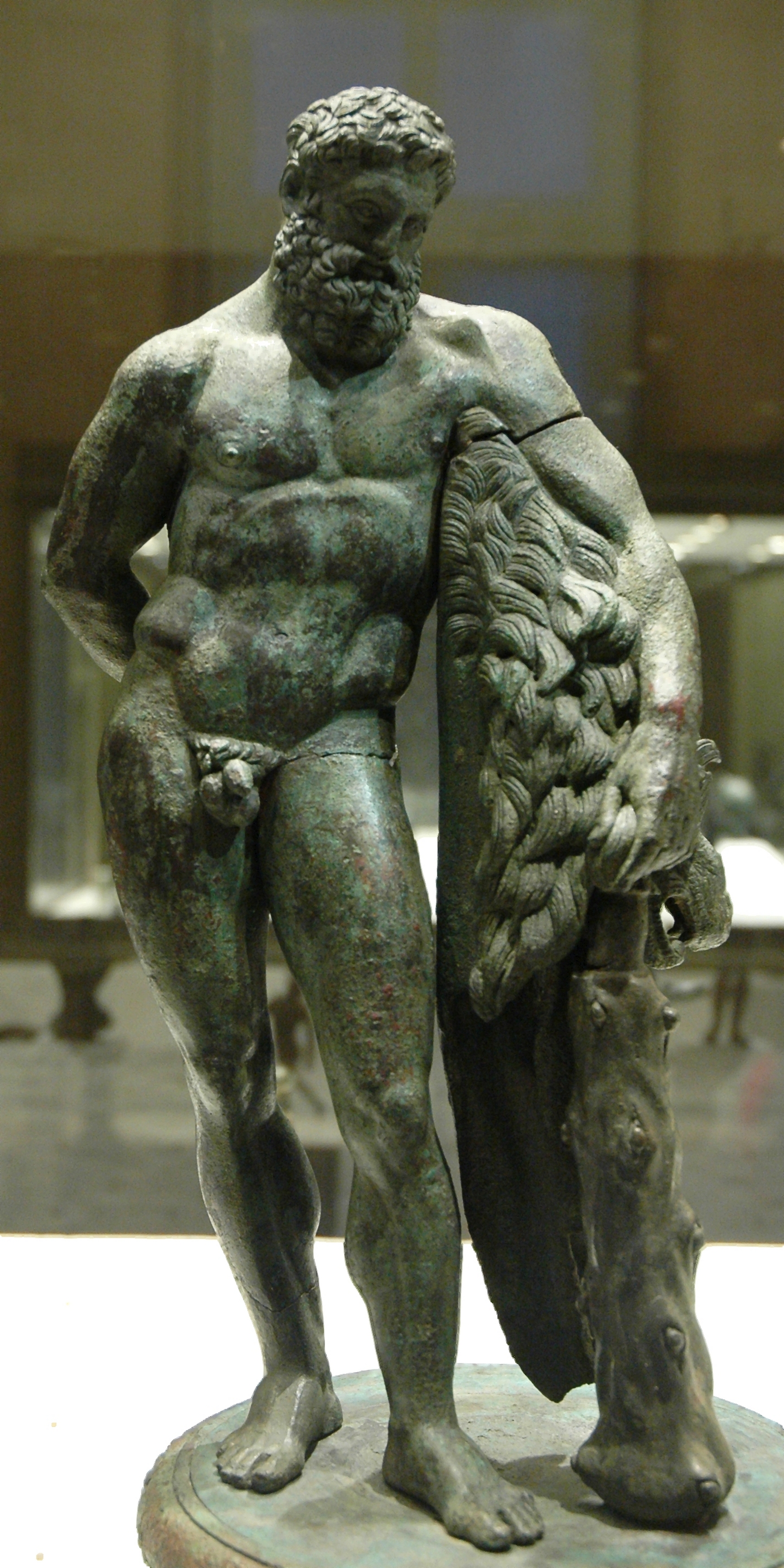 Hercule du type Farnèse, inv. Br652, musée du Louvre. Marie-Lan Nguyen/Domaine Public/Wikimedia Commons