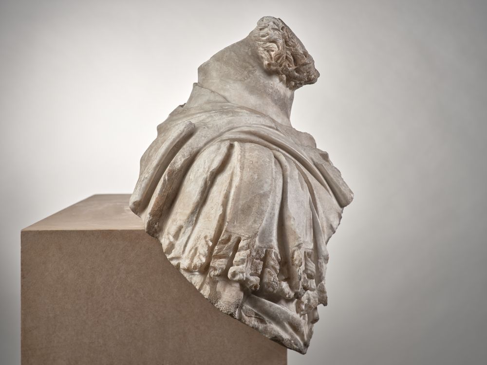 Fragment de buste cuirassé