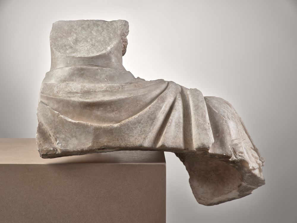 Fragment de buste cuirassé