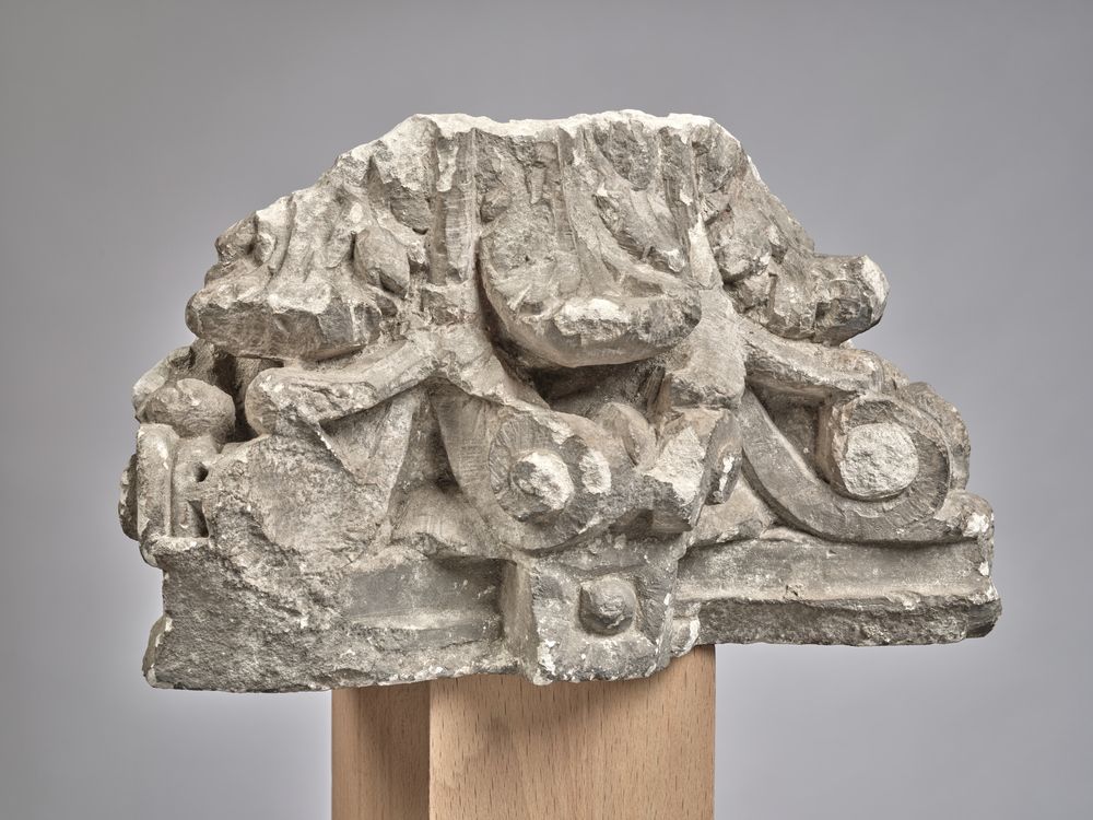 Chapiteau corinthien fragmentaire