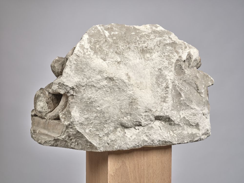 Chapiteau corinthien fragmentaire