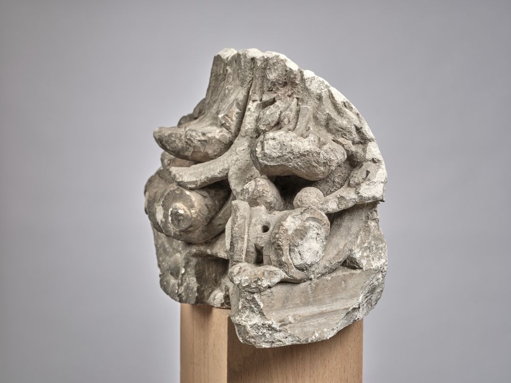 Chapiteau corinthien fragmentaire