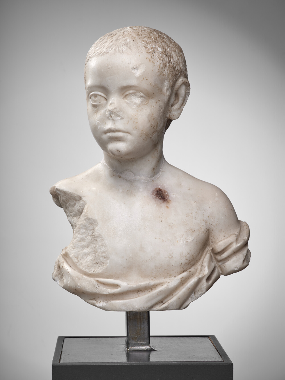 Buste de jeune garçon