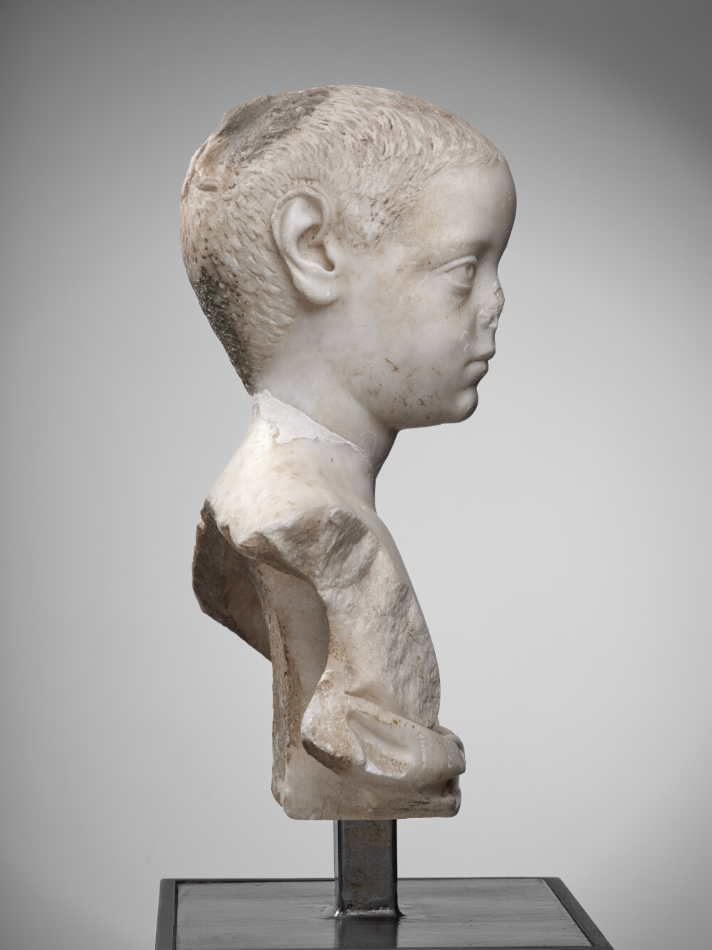 Buste de jeune garçon