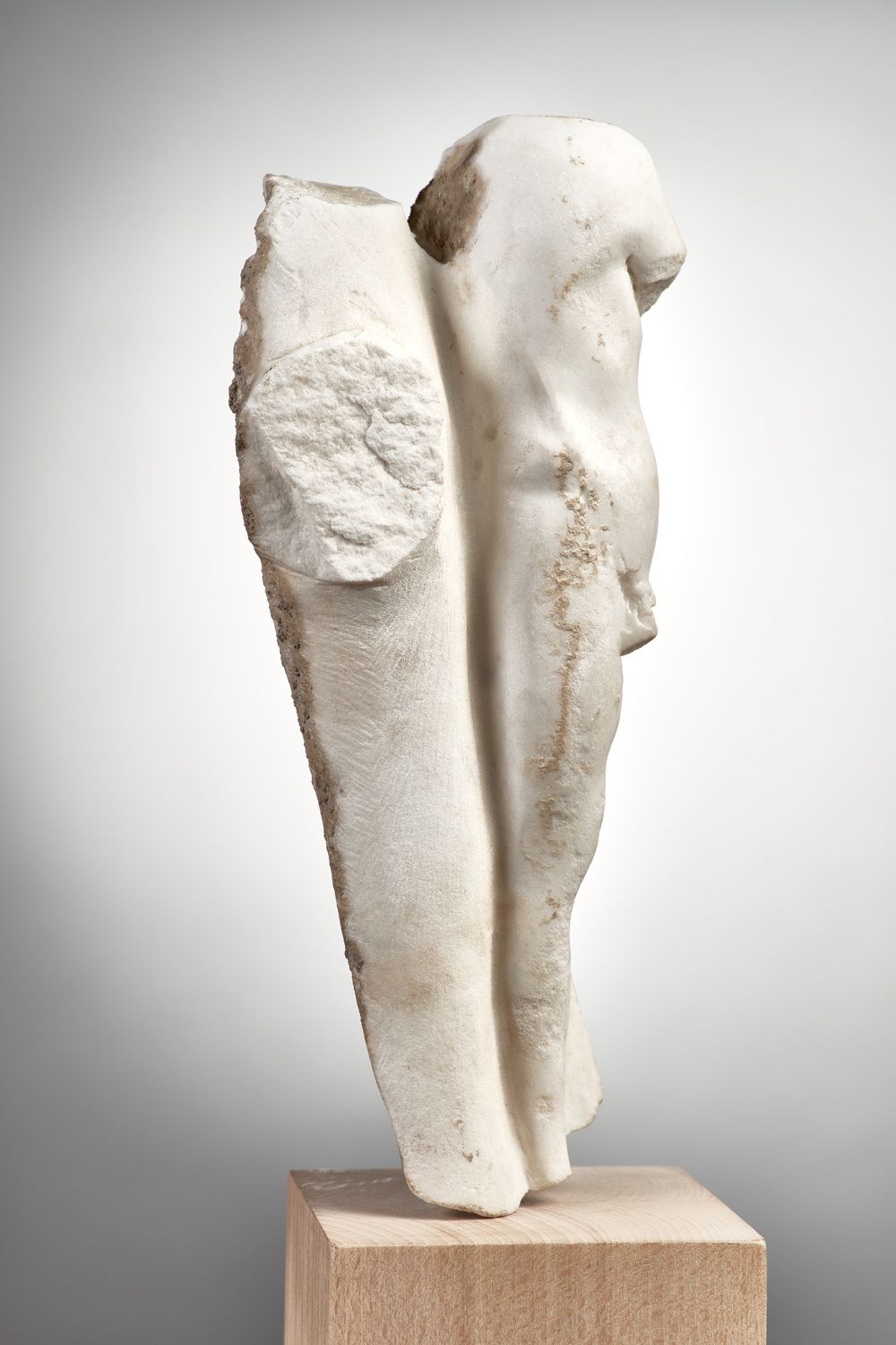 Satyre contre un arbre