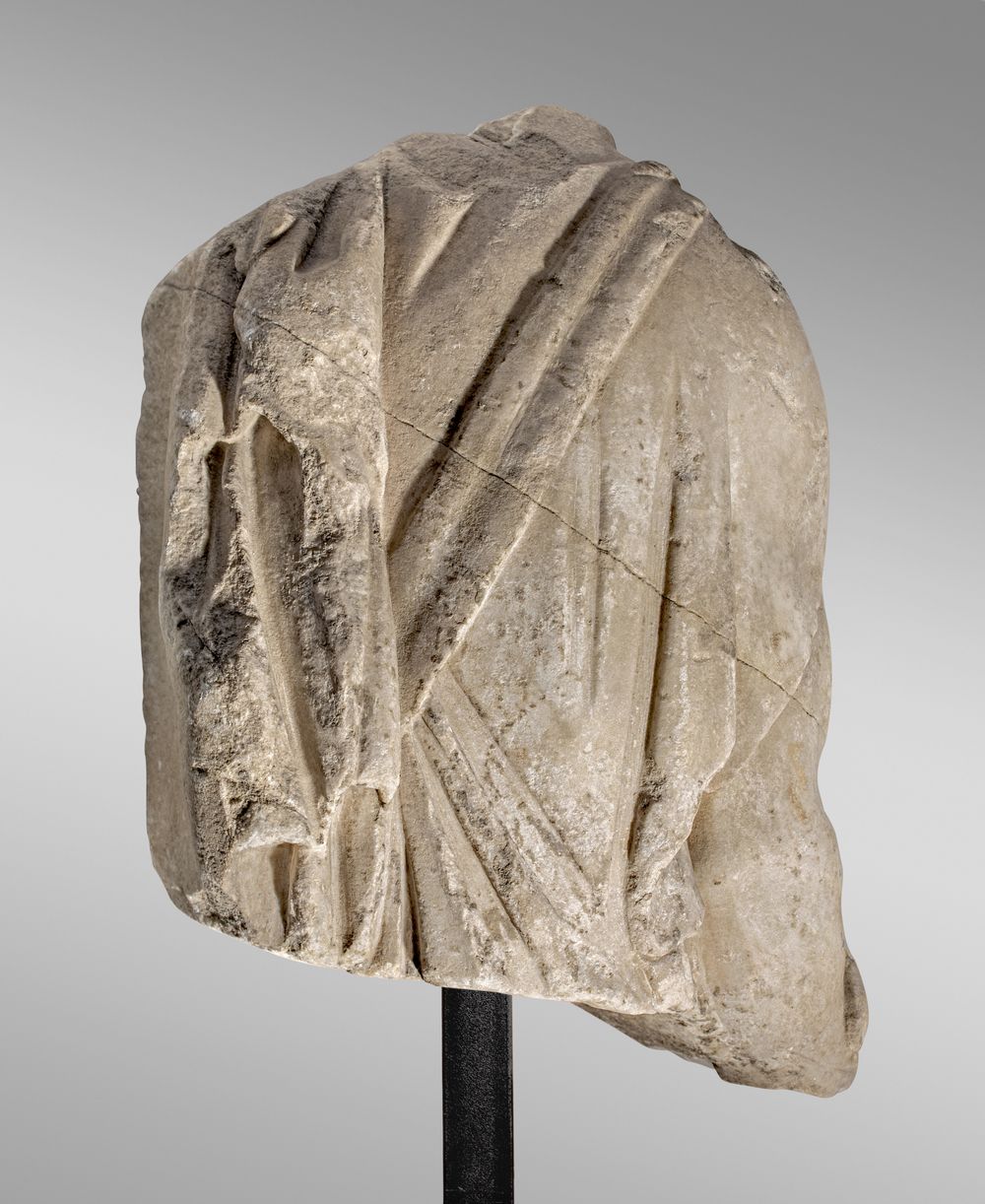 Figure masculine vue de dos en haut-relief