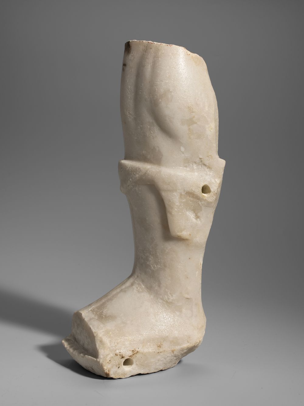 Jambe gauche bottée avec pied