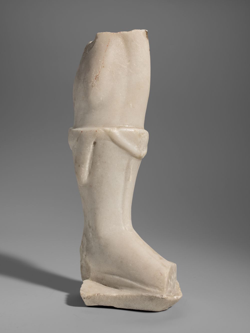 Jambe gauche bottée avec pied