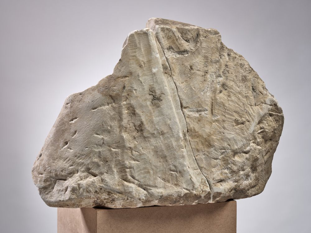 Fragment d’une figure féminine drapée