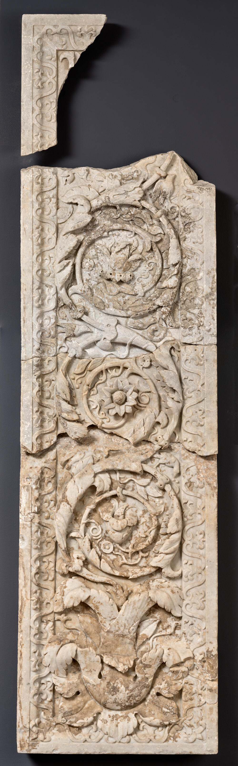 Fragment d’un pilastre ou d’un jambage de porte