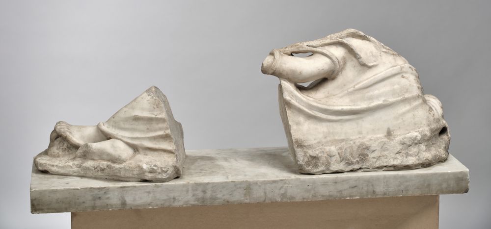 Statue-fontaine de nymphe