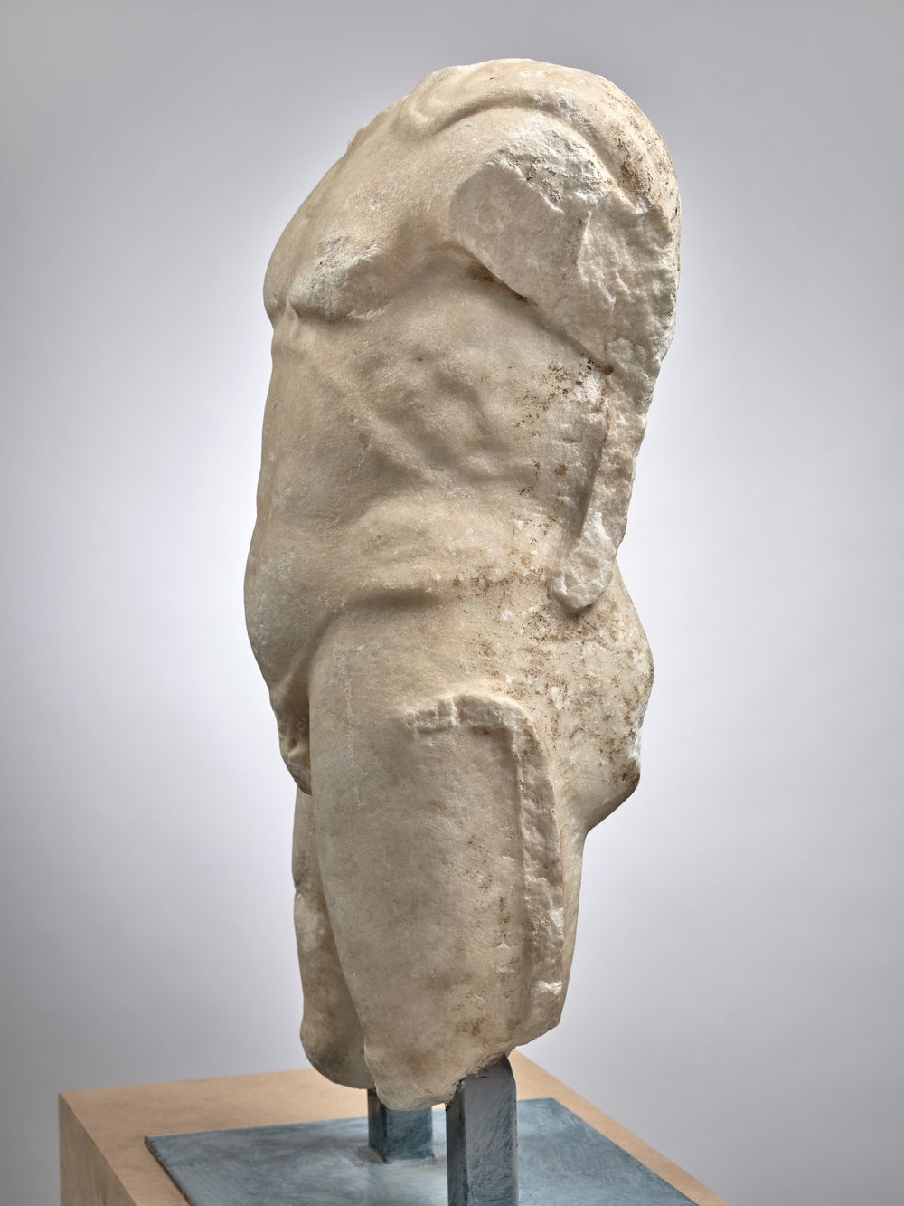 Statue masculine fragmentaire