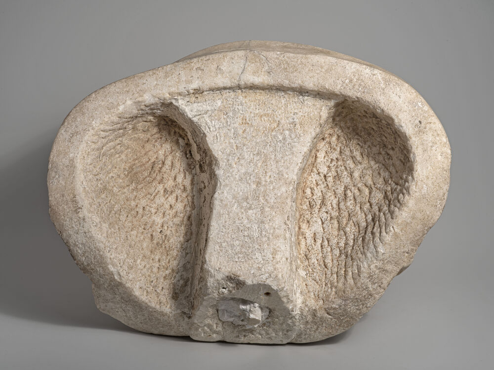 Buste drapé acéphale